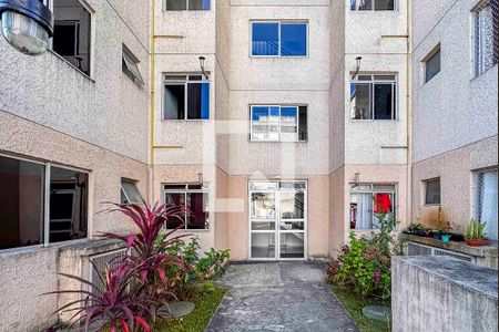 Apartamento à venda com 45m², 2 quartos e 1 vaga Apartamento à venda com 45m², 2 quartos e 1 vagaFachada do bloco