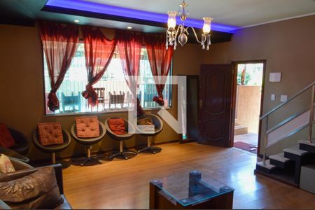 Sala de casa à venda com 4 quartos, 260m² em Pechincha, Rio de Janeiro