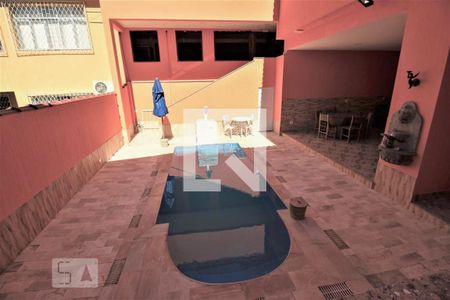 Casa à venda com 260m², 4 quartos e 1 vaga Casa à venda com 260m², 4 quartos e 1 vagaÁrea comum - Piscina
