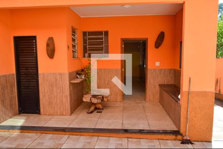 Casa à venda com 260m², 4 quartos e 1 vaga Casa à venda com 260m², 4 quartos e 1 vagaVaranda da Cozinha