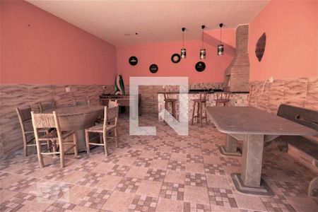Casa à venda com 260m², 4 quartos e 1 vaga Casa à venda com 260m², 4 quartos e 1 vagaÁrea comum - Churrasqueira