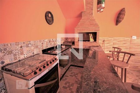 Casa à venda com 260m², 4 quartos e 1 vaga Casa à venda com 260m², 4 quartos e 1 vagaÁrea comum - Churrasqueira
