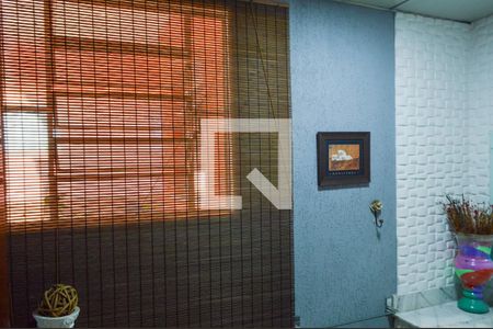 Casa à venda com 260m², 4 quartos e 1 vaga Casa à venda com 260m², 4 quartos e 1 vagaLavabo