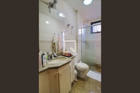 Apartamento à venda com 100m², 3 quartos e 2 vagasBanheiro do Corredor