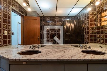 Apartamento à venda com 170m², 3 quartos e 1 vagaBanheiro 1