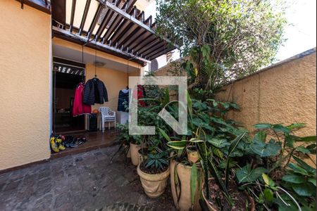 Casa à venda com 140m², 3 quartos e 3 vagasQuintal