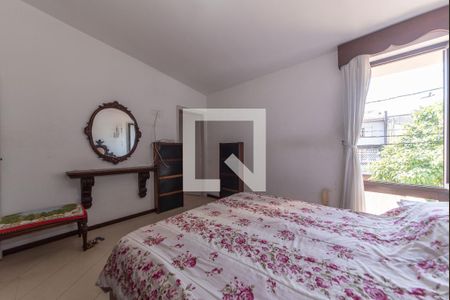 Casa à venda com 140m², 3 quartos e 3 vagasSuíte