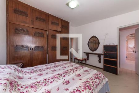 Casa à venda com 140m², 3 quartos e 3 vagasSuíte