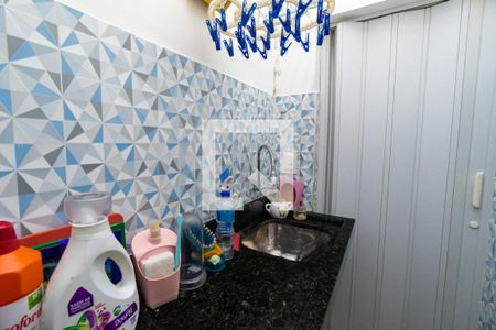 Casa à venda com 63m², 2 quartos e sem vagaÁrea de Serviço