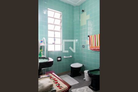 Casa à venda com 230m², 3 quartos e 3 vagas Casa à venda com 230m², 3 quartos e 3 vagasBanheiro