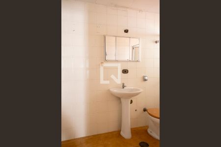 Casa à venda com 230m², 3 quartos e 3 vagas Casa à venda com 230m², 3 quartos e 3 vagasEdícula