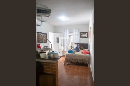 Casa à venda com 230m², 3 quartos e 3 vagas Casa à venda com 230m², 3 quartos e 3 vagasEdícula