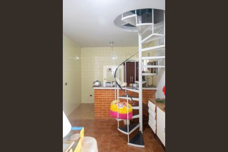 Casa à venda com 230m², 3 quartos e 3 vagas Casa à venda com 230m², 3 quartos e 3 vagasEdícula