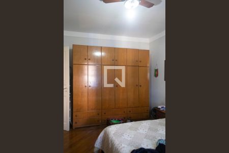 Casa à venda com 230m², 3 quartos e 3 vagas Casa à venda com 230m², 3 quartos e 3 vagasQuarto 2