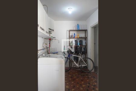 Casa à venda com 230m², 3 quartos e 3 vagas Casa à venda com 230m², 3 quartos e 3 vagasÁrea de Serviço