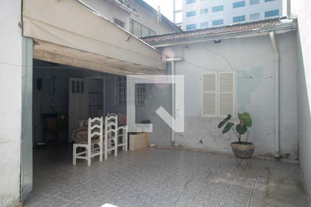 Casa à venda com 230m², 3 quartos e 3 vagas Casa à venda com 230m², 3 quartos e 3 vagasQuintal