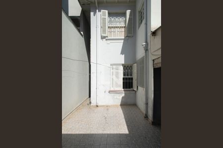 Casa à venda com 230m², 3 quartos e 3 vagas Casa à venda com 230m², 3 quartos e 3 vagasQuintal