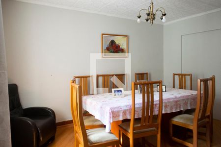 Casa à venda com 230m², 3 quartos e 3 vagas Casa à venda com 230m², 3 quartos e 3 vagasCopa