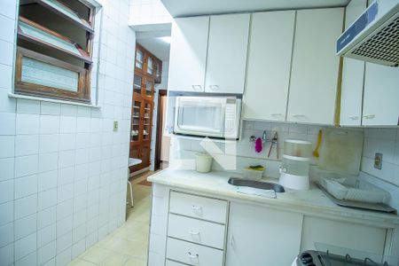 Apartamento à venda com 78m², 2 quartos e sem vagaCozinha e Área de Serviço