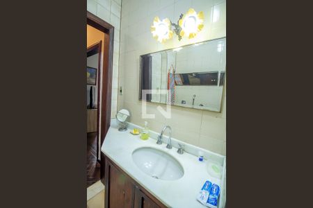 Apartamento à venda com 78m², 2 quartos e sem vagaBanheiro social 