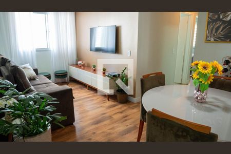 Sala de apartamento para alugar com 3 quartos, 58m² em Vila Zilda, São Paulo