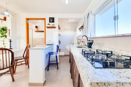 Cozinha de kitnet/studio para alugar com 1 quarto, 22m² em Jardim Ismenia, São José dos Campos