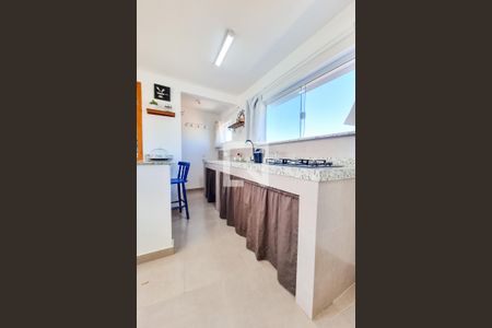 Cozinha de kitnet/studio para alugar com 1 quarto, 22m² em Jardim Ismenia, São José dos Campos