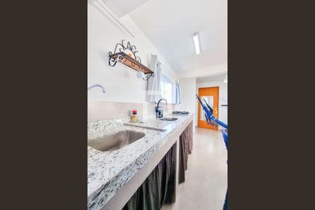 Cozinha de kitnet/studio para alugar com 1 quarto, 22m² em Jardim Ismenia, São José dos Campos