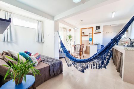 Sala / Suíte de kitnet/studio para alugar com 1 quarto, 22m² em Jardim Ismenia, São José dos Campos