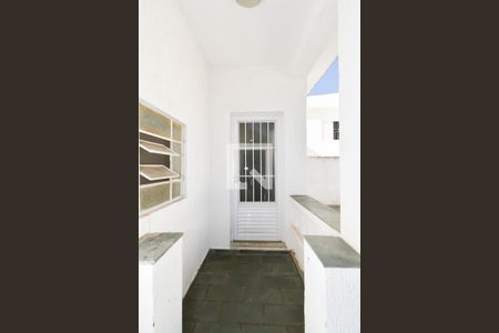 Casa para alugar com 65m², 2 quartos e 1 vaga Casa para alugar com 65m², 2 quartos e 1 vagaEntrada