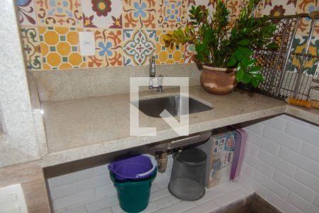 Apartamento à venda com 130m², 3 quartos e 1 vaga Apartamento à venda com 130m², 3 quartos e 1 vagaÁrea de Serviço