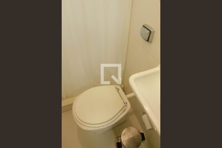 Apartamento à venda com 130m², 3 quartos e 1 vaga Apartamento à venda com 130m², 3 quartos e 1 vagaBanheiro de Serviço