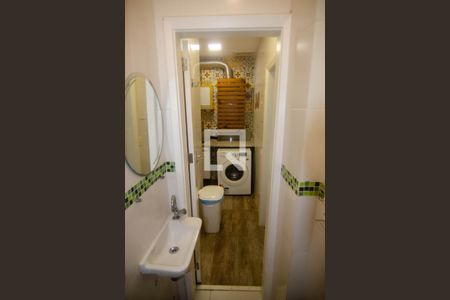 Apartamento à venda com 130m², 3 quartos e 1 vaga Apartamento à venda com 130m², 3 quartos e 1 vagaBanheiro de Serviço