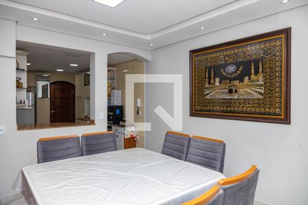 Casa à venda com 300m², 3 quartos e 2 vagas Casa à venda com 300m², 3 quartos e 2 vagasSala de jantar