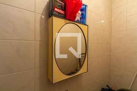 Casa à venda com 300m², 3 quartos e 2 vagas Casa à venda com 300m², 3 quartos e 2 vagasBanheiro de Serviço