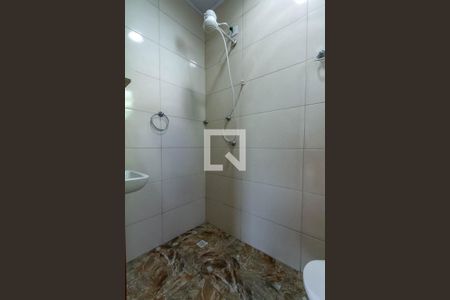 Casa à venda com 300m², 3 quartos e 2 vagas Casa à venda com 300m², 3 quartos e 2 vagasBanheiro do Salão de festas