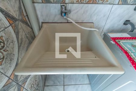 Casa à venda com 300m², 3 quartos e 2 vagas Casa à venda com 300m², 3 quartos e 2 vagasÁrea de Serviço