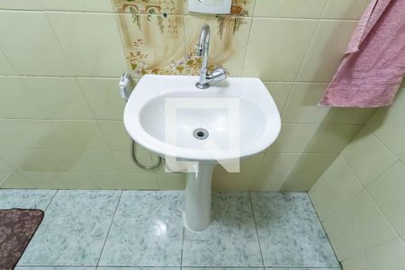 Casa à venda com 300m², 3 quartos e 2 vagas Casa à venda com 300m², 3 quartos e 2 vagasBanheiro Social