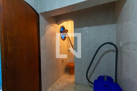 Casa à venda com 300m², 3 quartos e 2 vagas Casa à venda com 300m², 3 quartos e 2 vagasQuarto de Serviço