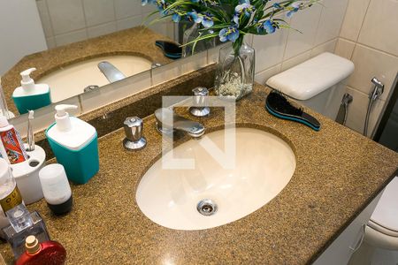 Apartamento à venda com 96m², 3 quartos e 2 vagas Apartamento à venda com 96m², 3 quartos e 2 vagasBanheiro