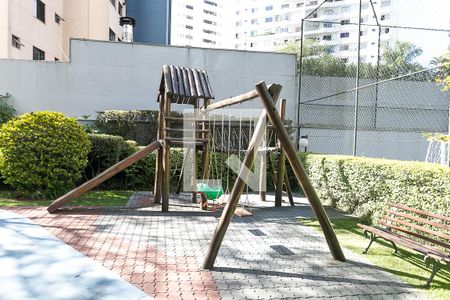 Apartamento à venda com 96m², 3 quartos e 2 vagas Apartamento à venda com 96m², 3 quartos e 2 vagasÁrea comum - Playground