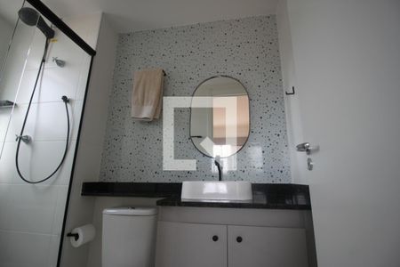 Banheiro de apartamento para alugar com 1 quarto, 29m² em Jardim Cidália, São Paulo