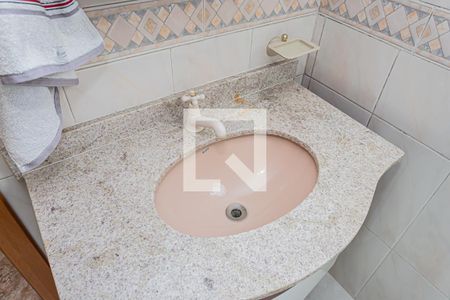Apartamento à venda com 53m², 2 quartos e 1 vaga Apartamento à venda com 53m², 2 quartos e 1 vagaBanheiro