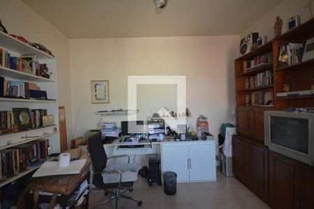 Casa à venda com 536m², 4 quartos e 2 vagasQuarto 3