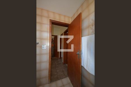 Casa à venda com 536m², 4 quartos e 2 vagasBanheiro social