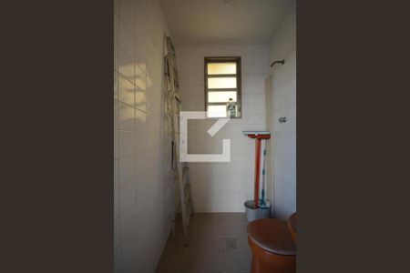 Casa à venda com 536m², 4 quartos e 2 vagasBanheiro de serviço