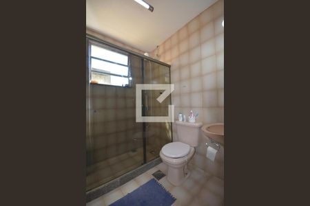 Casa à venda com 536m², 4 quartos e 2 vagasBanheiro social
