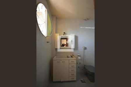 Casa à venda com 536m², 4 quartos e 2 vagasBanheiro da Suíte 1