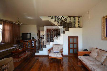 Sala de casa à venda com 4 quartos, 536m² em Vila da Penha, Rio de Janeiro