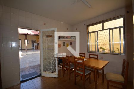 Casa à venda com 536m², 4 quartos e 2 vagasCozinha